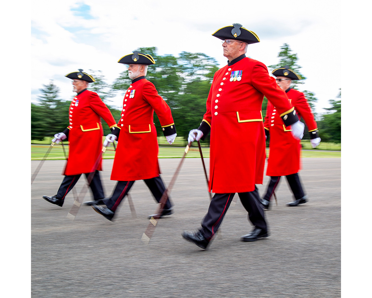 Chelsea Pensioner Pace Sticking Team