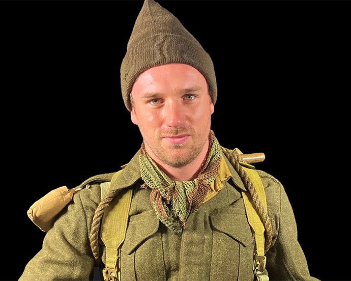 Second World War commando live interpretation actor